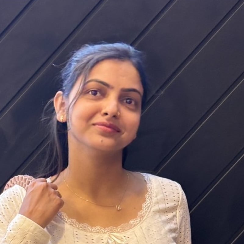 Lucky Maddhesiya, Front-End Developer